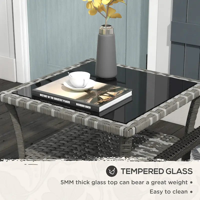 Table basse d'extérieur en osier Outsunny, table d'appoint en rotin avec étagère de rangement à 2 niveaux, structure carrée en aluminium, table d'appoint