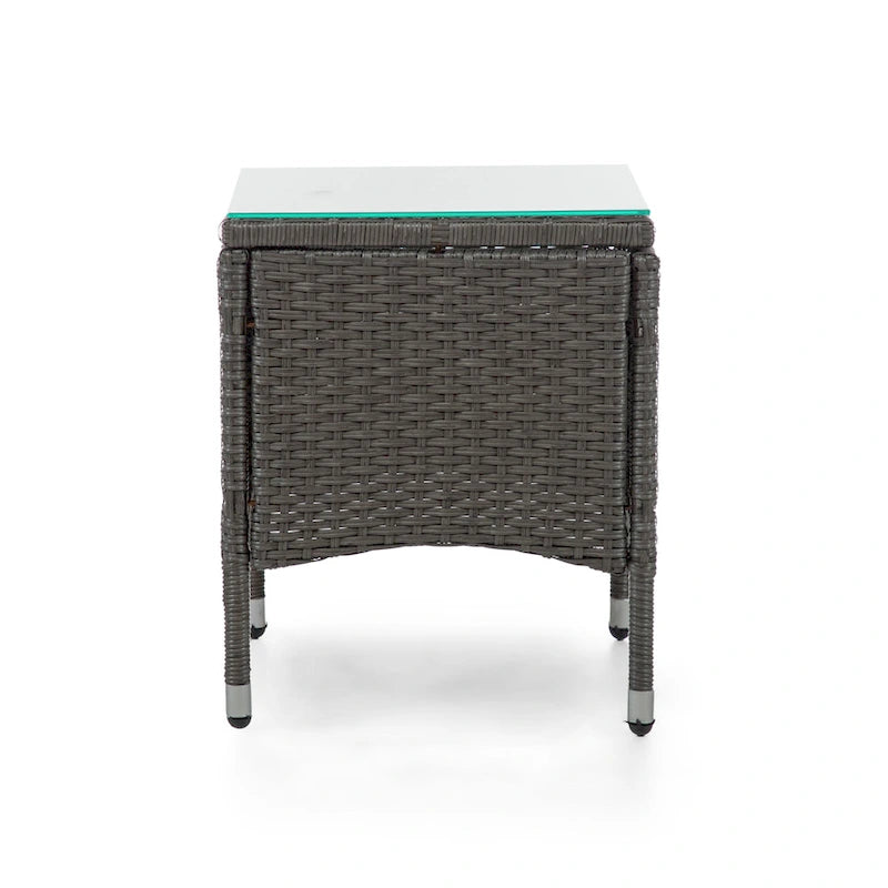 Table d'appoint d'extérieur compacte Zaara en osier et verre par M&L Co.