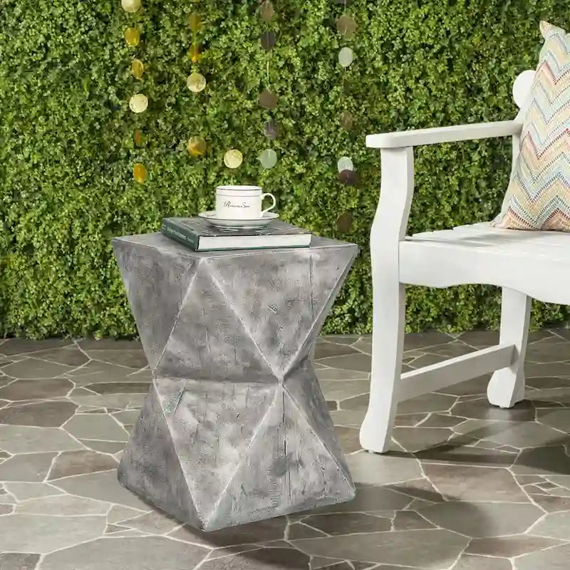 Table d'appoint d'extérieur moderne Adeco en béton