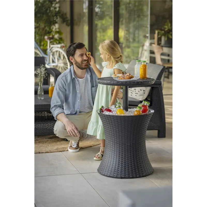 Table d'appoint d'extérieur Keter Pacific Cool Bar avec glacière de 28,4 litres pour patio, pelouse et jardin, gris foncé