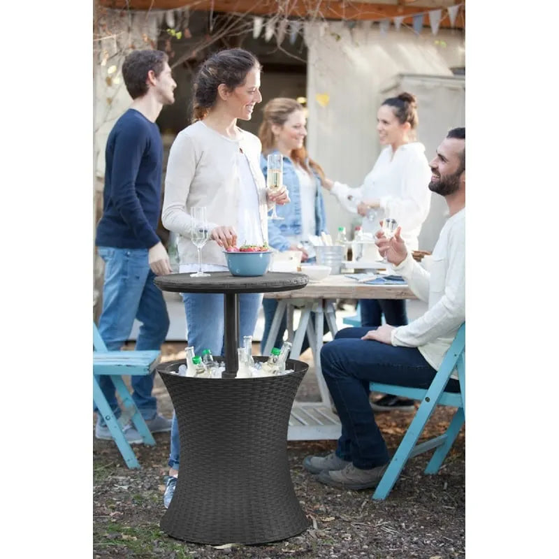 Table d'appoint d'extérieur Keter Pacific Cool Bar avec glacière de 28,4 litres pour patio, pelouse et jardin, gris foncé
