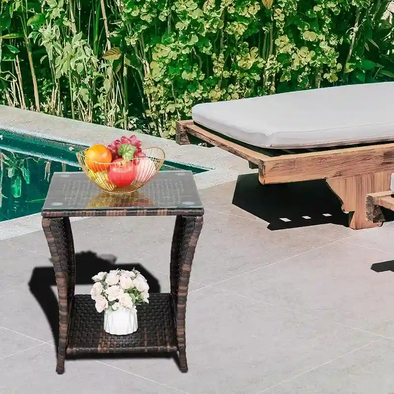 Table d'appoint en rotin pour patio