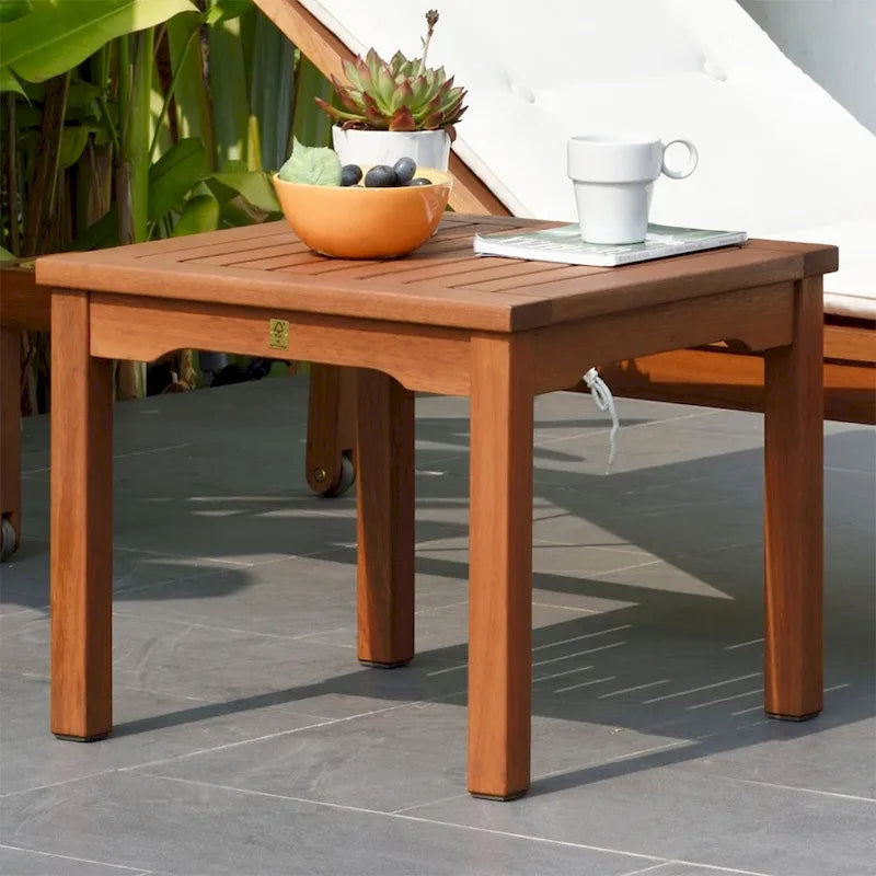 Table d'appoint de patio en bois d'eucalyptus Amazonia, table d'appoint carrée d'extérieur de 19 po - Kingsbury