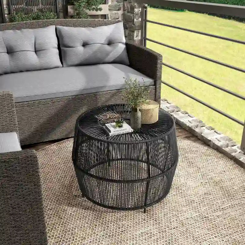 Table basse ronde d'extérieur bohème Alia Coastal Natural 22 pouces en rotin par M&L Co.