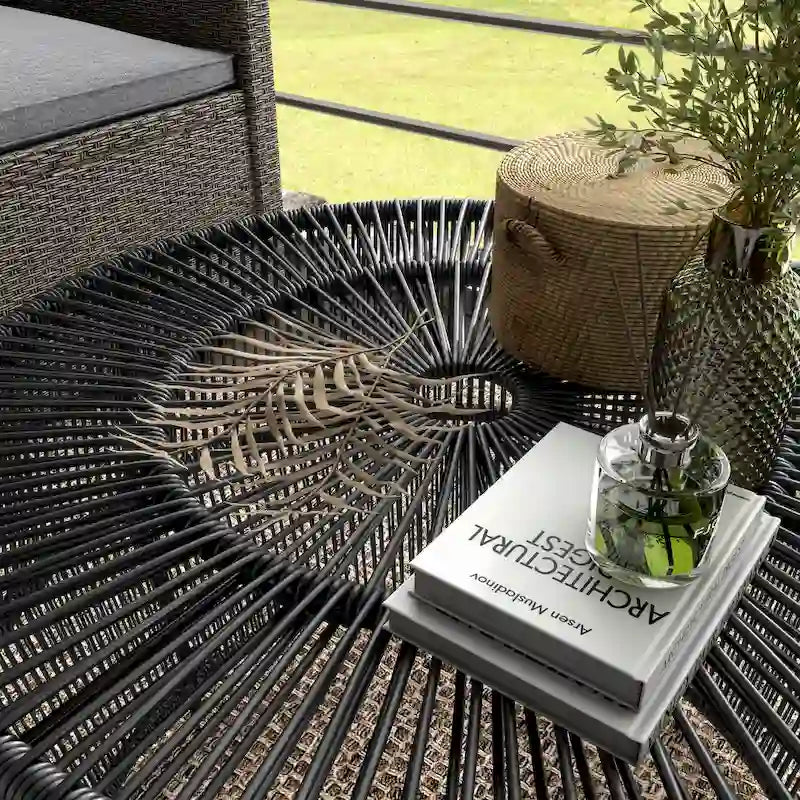 Table basse ronde d'extérieur bohème Alia Coastal Natural 22 pouces en rotin par M&L Co.