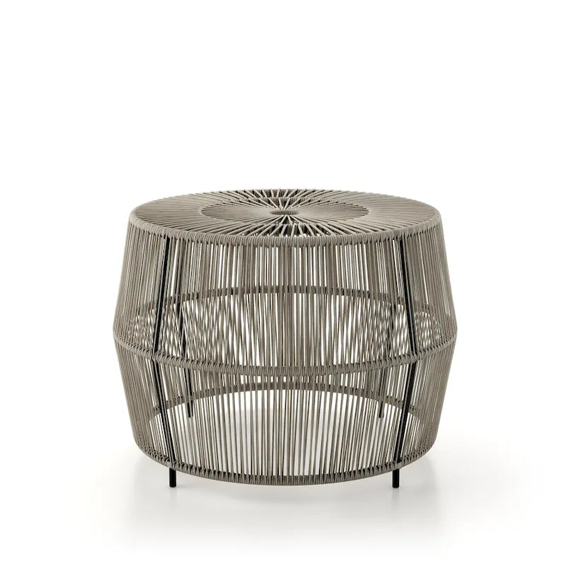 Table basse ronde d'extérieur bohème Alia Coastal Natural 22 pouces en rotin par M&L Co.
