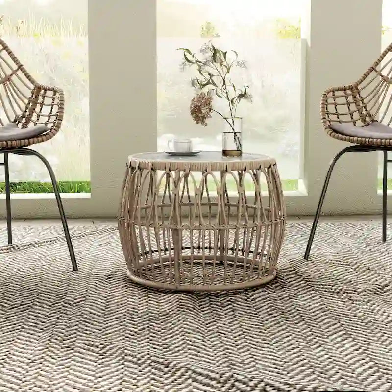 Table basse ronde d'extérieur Hunter Boho Natural de 22 pouces avec plateau en verre trempé de 5 mm par M&L Co.