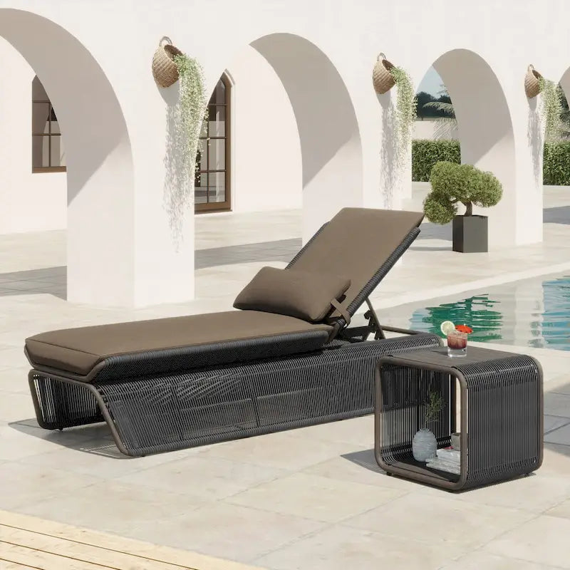 Ensemble de 2 chaises longues de jardin réglables en osier Corvus Corral avec coussin Sunbrella