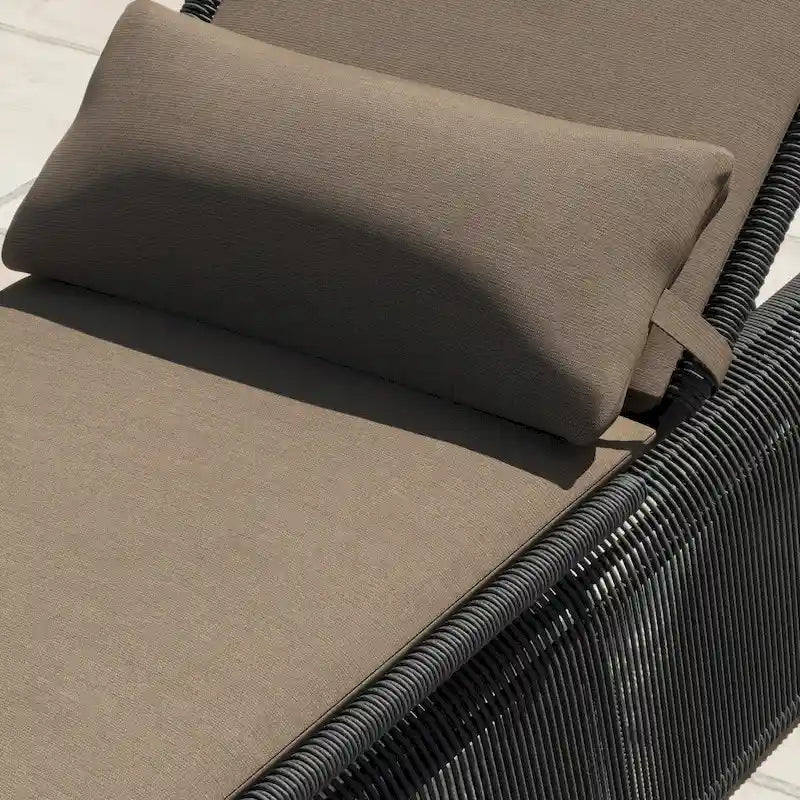 Ensemble de 2 chaises longues de jardin réglables en osier Corvus Corral avec coussin Sunbrella