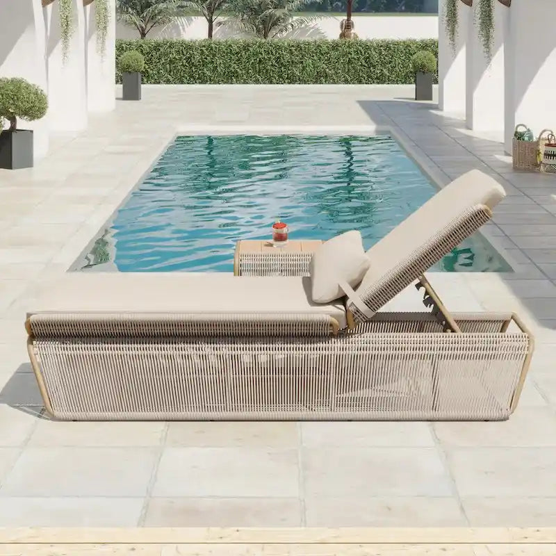 Ensemble de 2 chaises longues de jardin réglables en osier Corvus Corral avec coussin Sunbrella