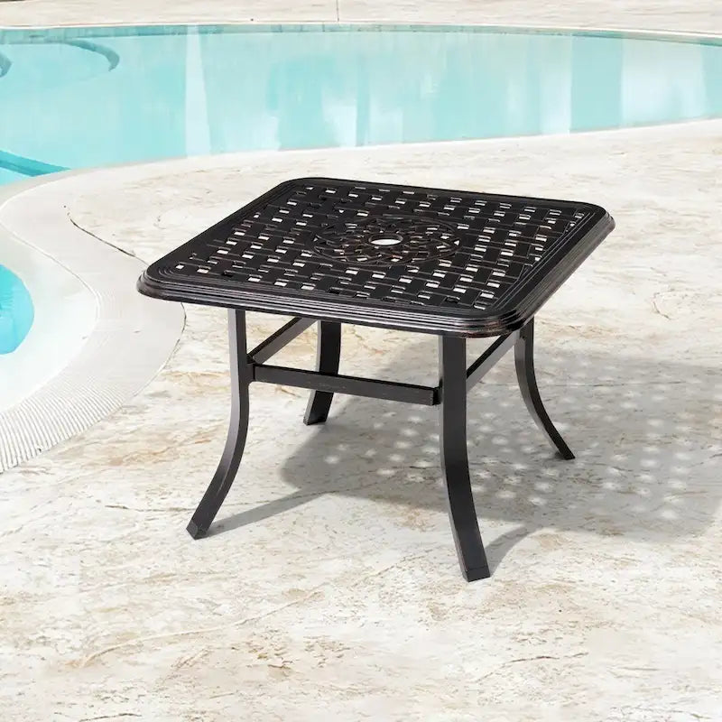 Table d'appoint carrée d'extérieur VredHom en aluminium moulé avec trou pour parasol - 24.02 L x 24.02 l x 17.52 H
