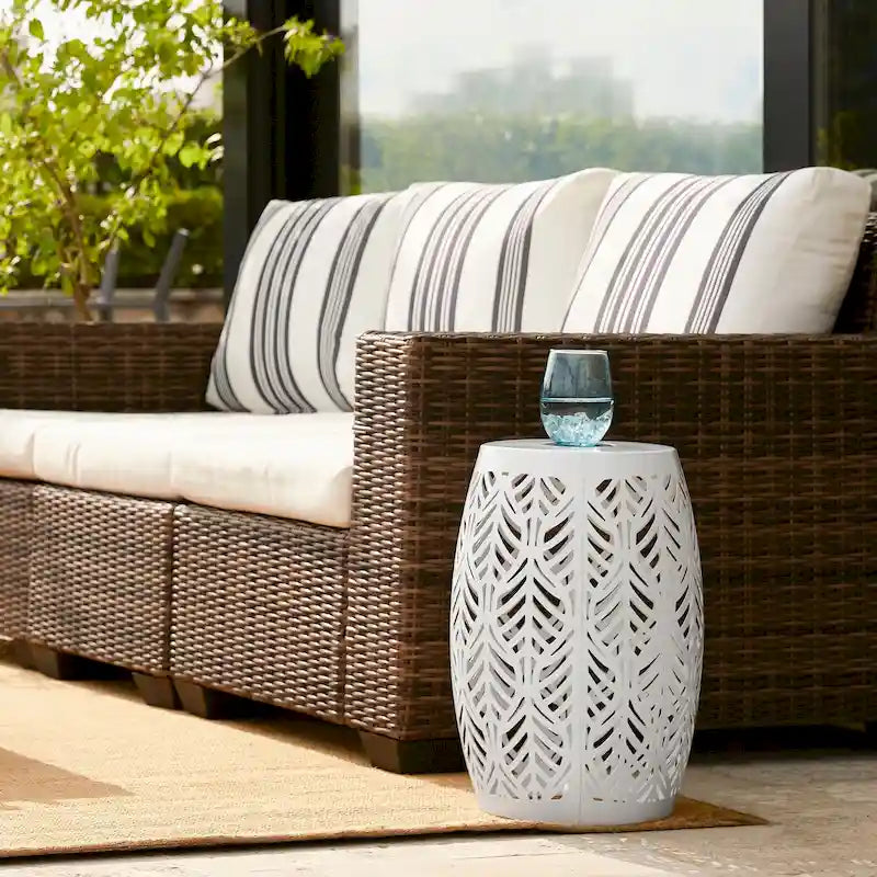 Glitzhome 18H Outdoor Metal Side Table Garden Stool with Solar Lights
