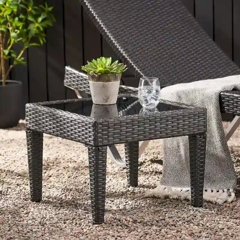 Table d'appoint de patio pour les espaces extérieurs