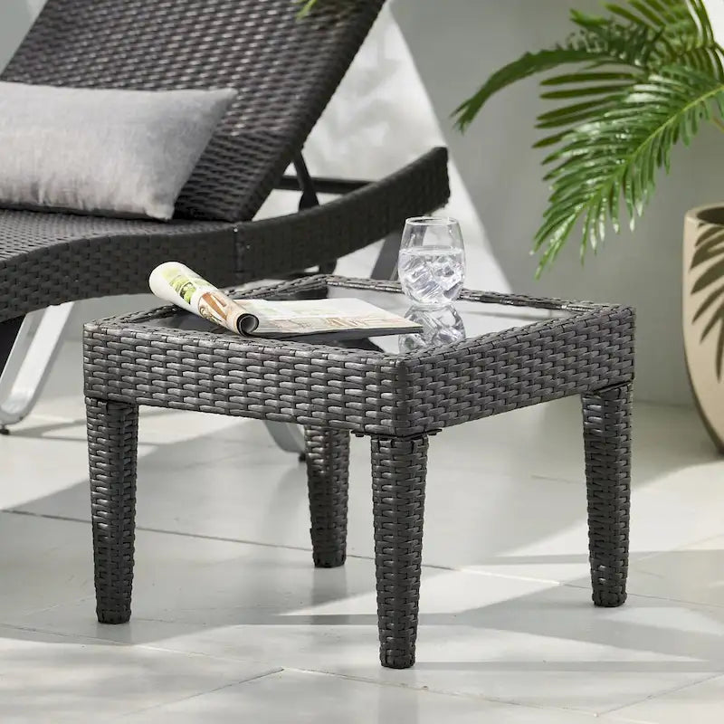 Table d'appoint de patio pour les espaces extérieurs