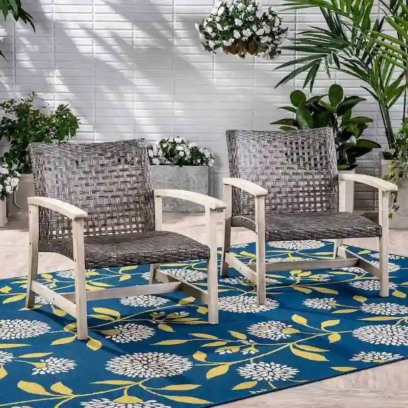 Ensemble de 2 fauteuils de club en osier et bois par Christopher Knight Home