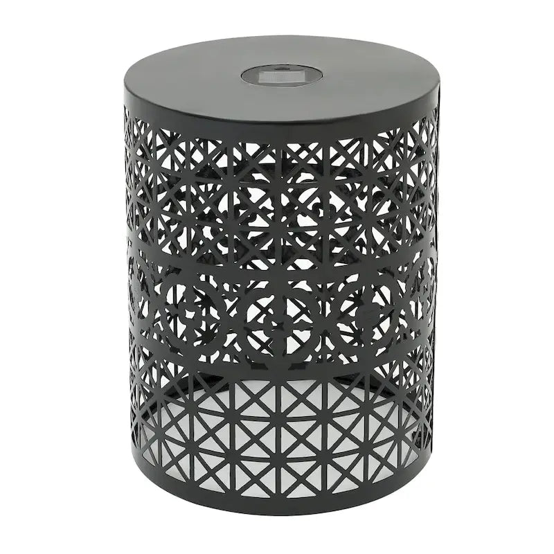 Table d'appoint d'intérieur/extérieur en fer Assisi avec lumière solaire par Christopher Knight Home