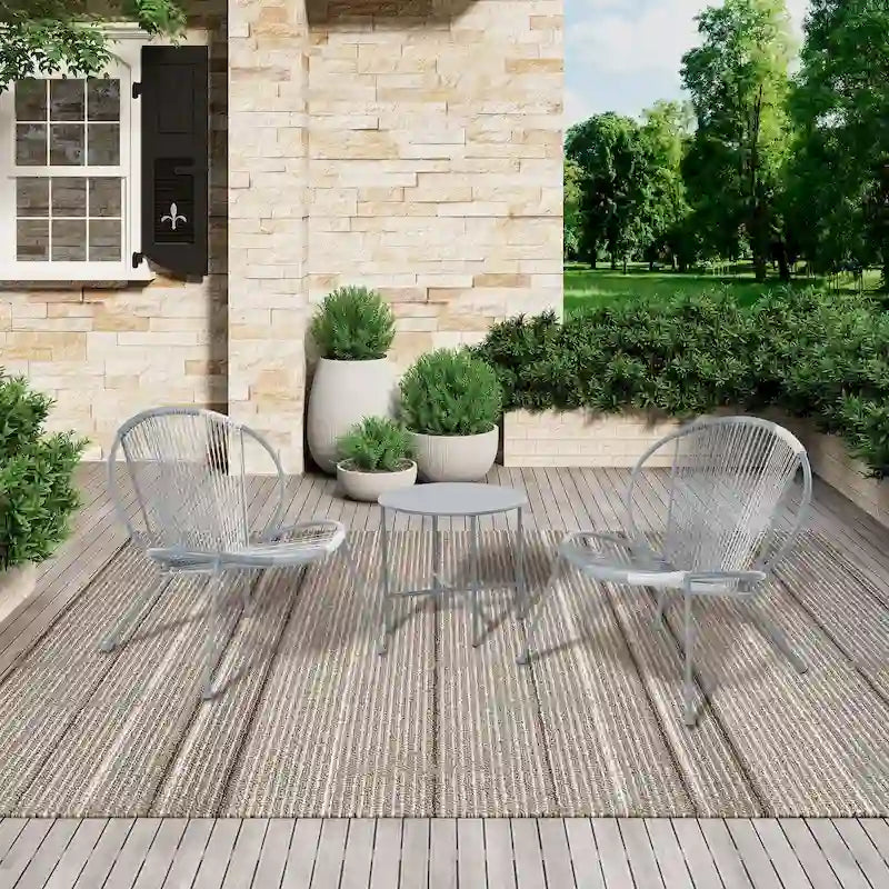 Ensemble de conversation d'extérieur avec 3 chaises Acapulco et une table d'appoint