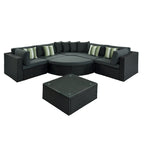 Ensemble de patio modulable réversible en osier d'extérieur 7 pièces avec table, coussins et oreillers - 94,1 x 94,1 po