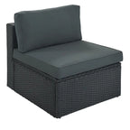Ensemble de patio modulable réversible en osier d'extérieur 7 pièces avec table, coussins et oreillers - 94,1 x 94,1 po