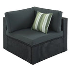 Ensemble de patio modulable réversible en osier d'extérieur 7 pièces avec table, coussins et oreillers - 94,1 x 94,1 po
