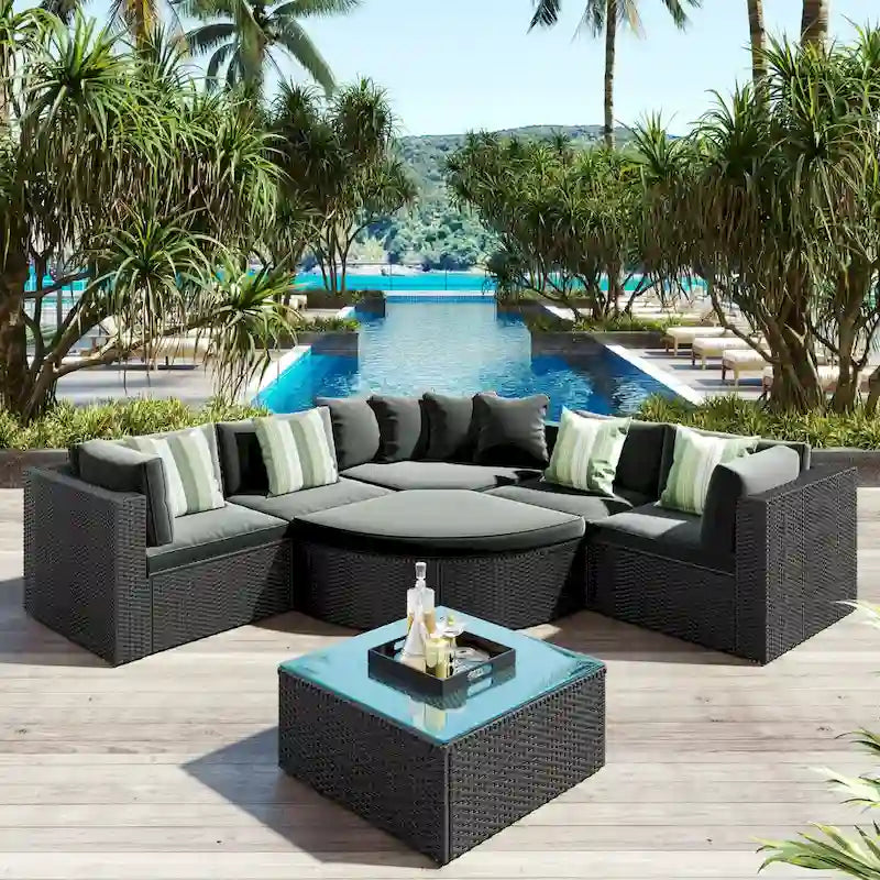 Ensemble de patio modulable réversible en osier d'extérieur 7 pièces avec table, coussins et oreillers - 94,1 x 94,1 po