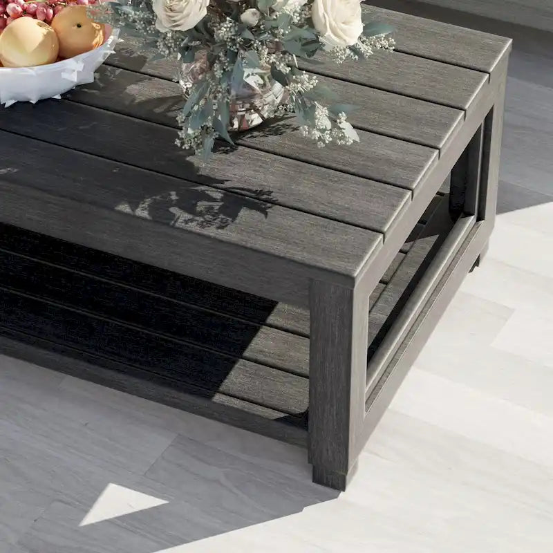 Table basse d'extérieur en aluminium patiné pour terrasse