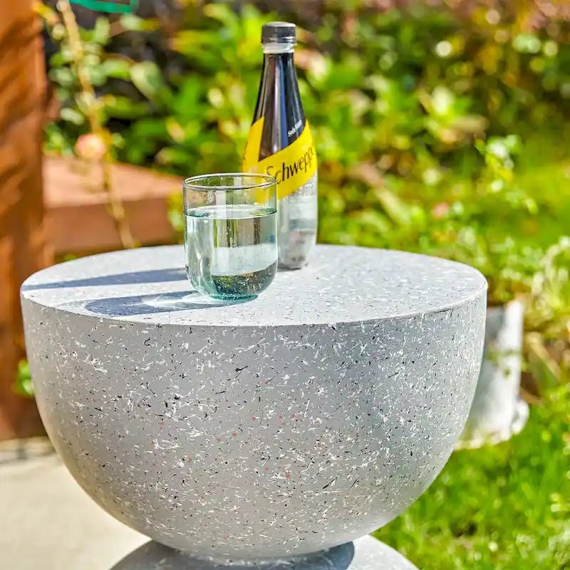 Glitzhome 18H Tabouret de jardin moderne en Faux Terrazzo MGO Support de jardinière - 15.75L X 15.75W X 17.75H