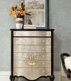 Commode élégante et fonctionnelle pour le rangement de la chambre