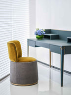 Coiffeuse moderne au design élégant et aux rangements fonctionnels