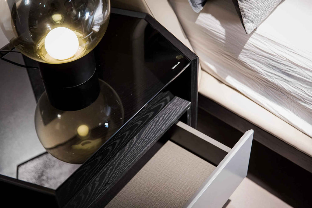 Table de chevet noire contemporaine pour chambres modernes