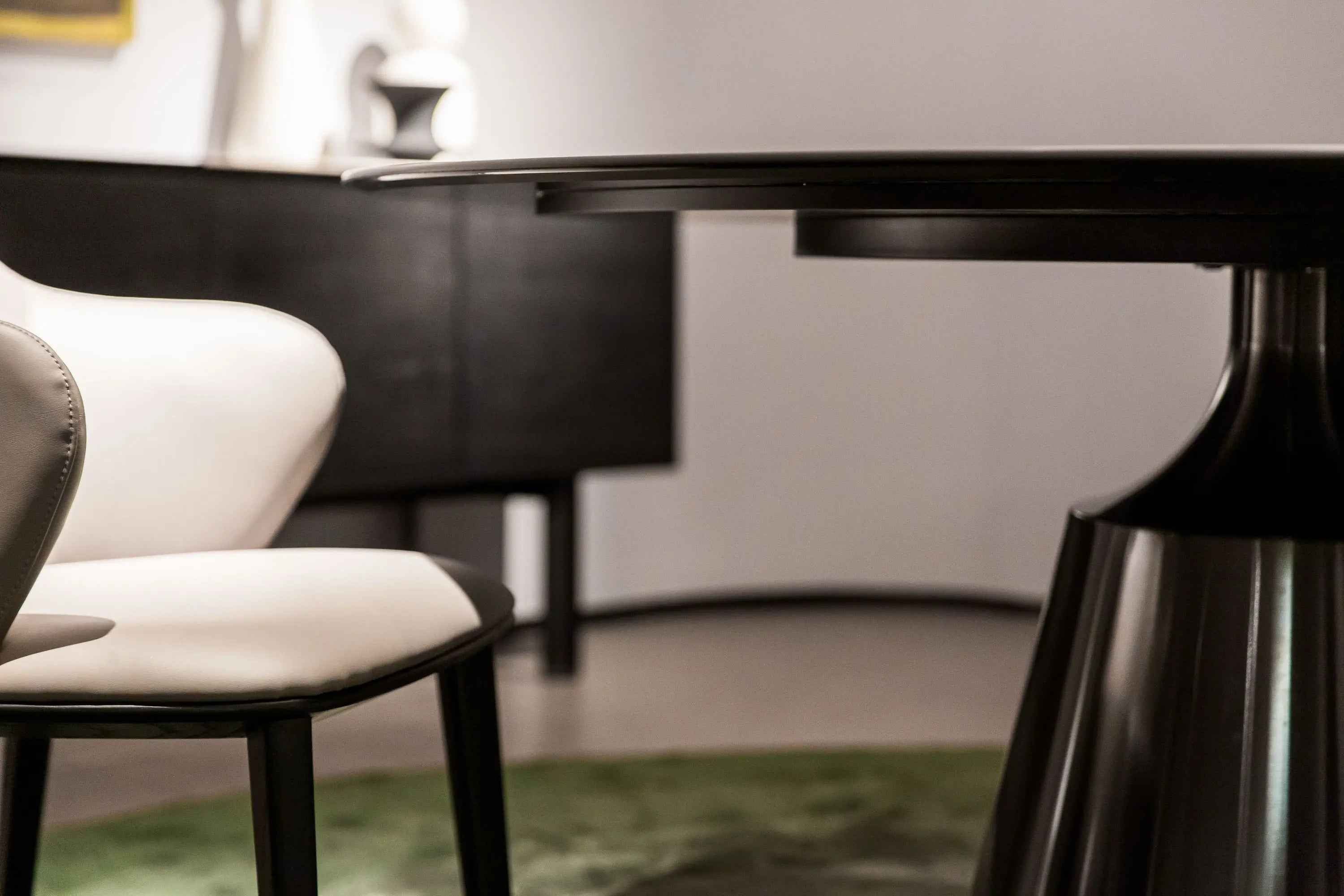 Table à manger moderne et élégante pour la maison