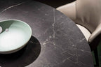 Table à manger moderne et élégante pour la maison
