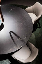 Table à manger moderne et élégante pour la maison