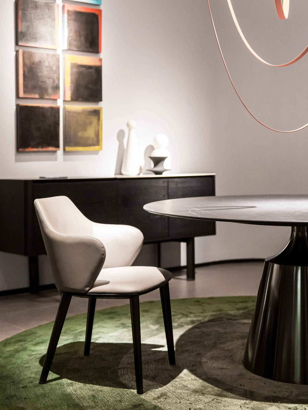 Table à manger moderne et élégante pour la maison