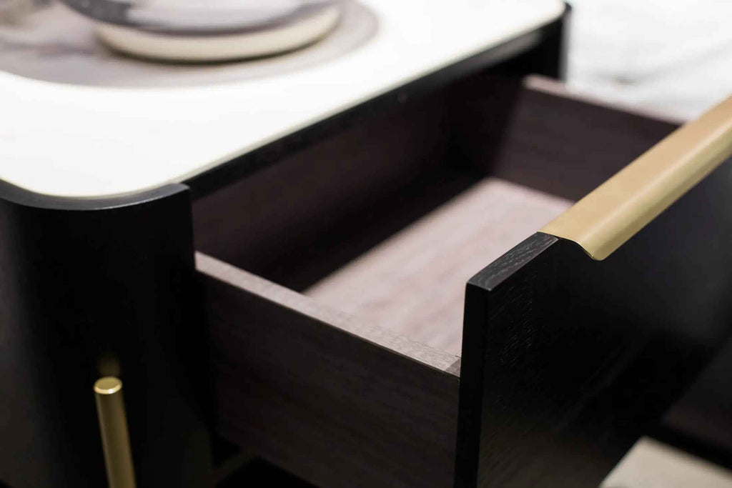 Table de chevet élégante et fonctionnelle pour les chambres modernes