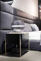 Table de chevet élégante et fonctionnelle pour les chambres modernes