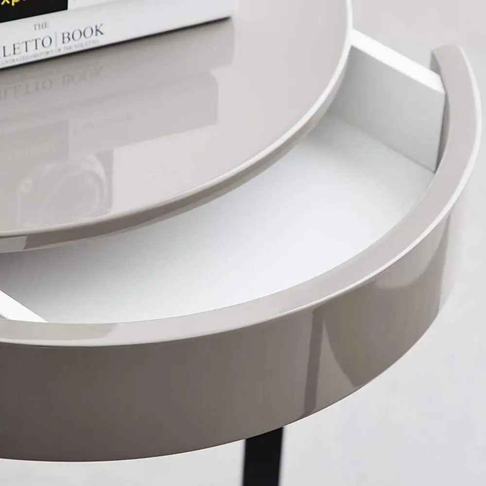 Table de chevet grise élégante pour chambres modernes