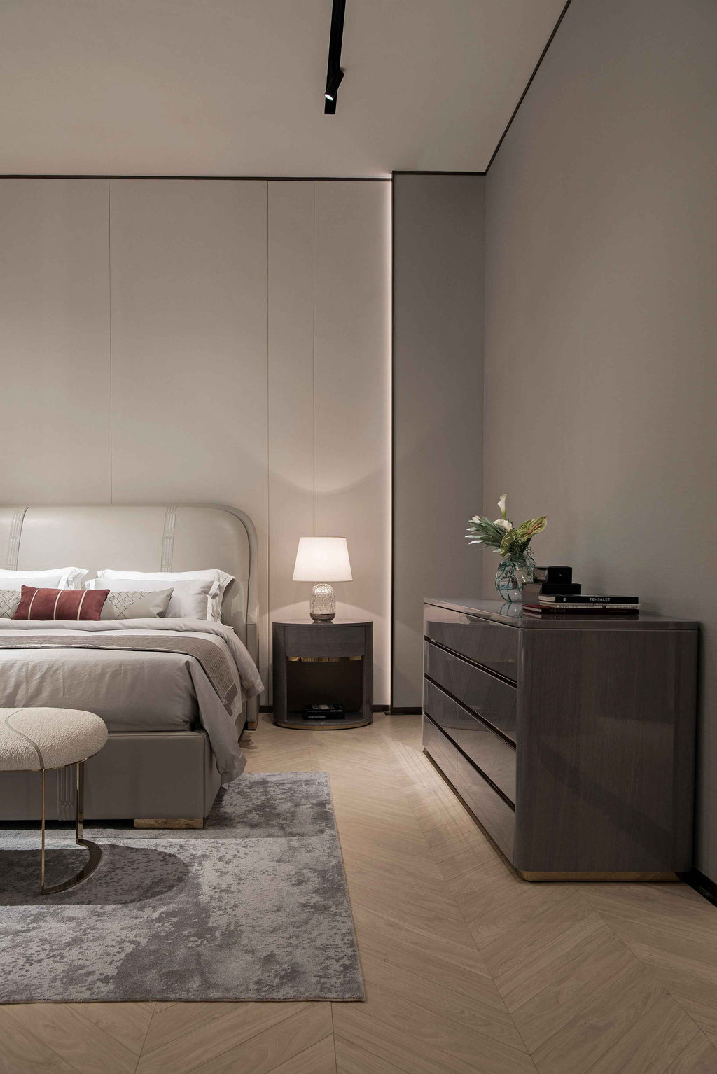 Table de chevet élégante et fonctionnelle pour la chambre à coucher
