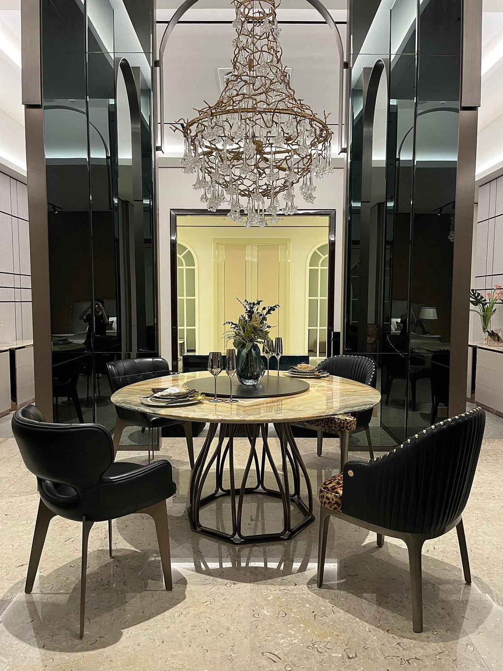 Table à manger moderne pour salles à manger élégantes